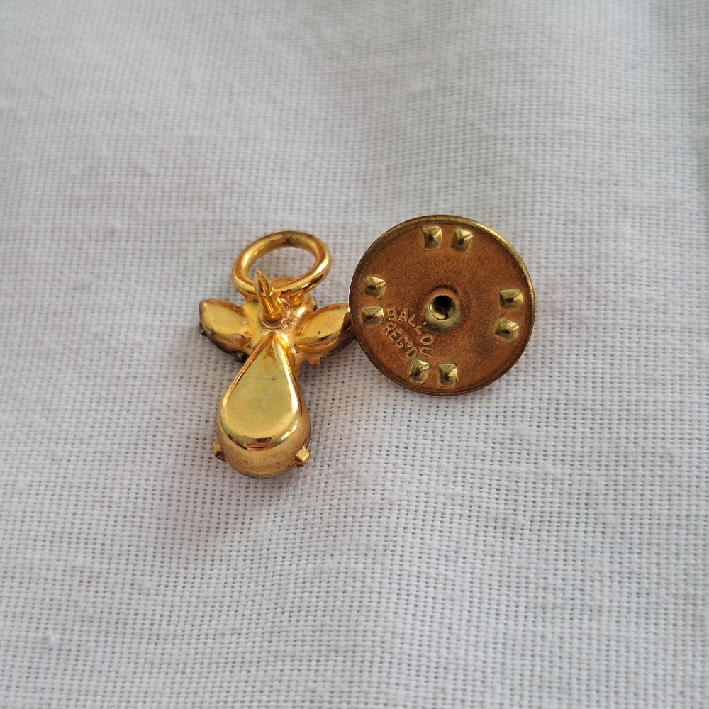 Gold Angel Pin - Picture 2 of 3